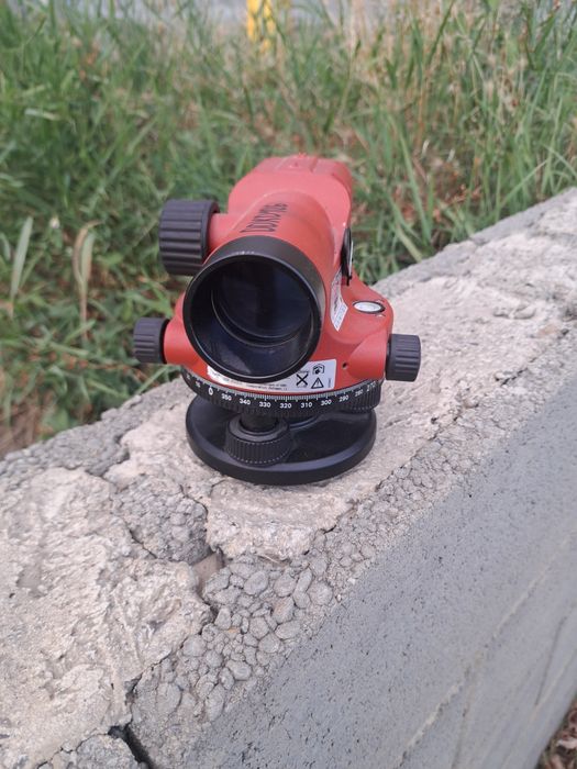 Nivela optica Hilti pol 15