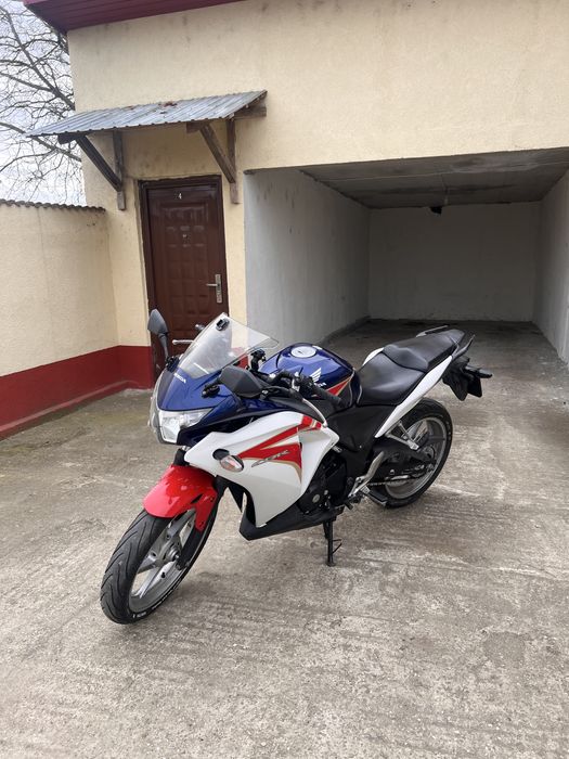 Se vinde Cbr 250r 2011