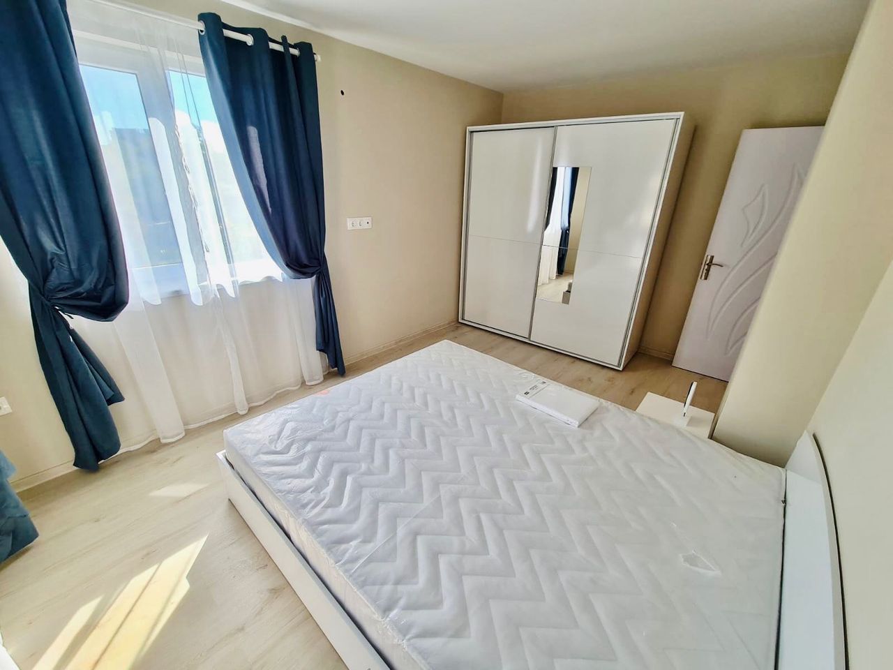 Дава се под наем Двустаен апартамент в Ямбол, Център - 56 кв.м за 306 € - Снимка #11