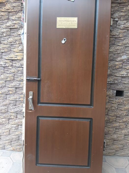 Koʻcha eshik sotiladi