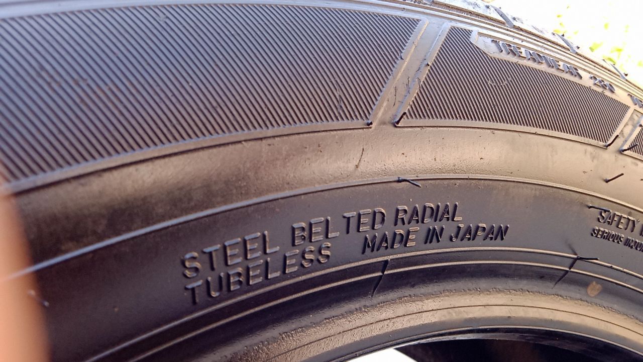 235 55 R20 Shina Dunlop 2 dona