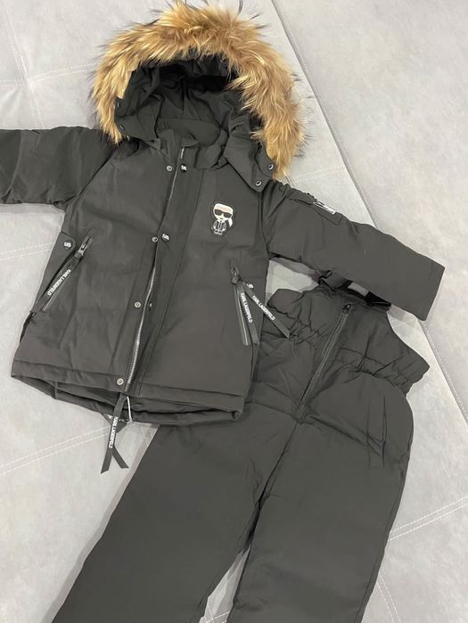 Продам детскую зимнюю куртку с комбинезоном