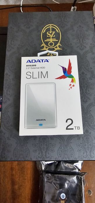 Внешний накопитель ADAТА  2т новый