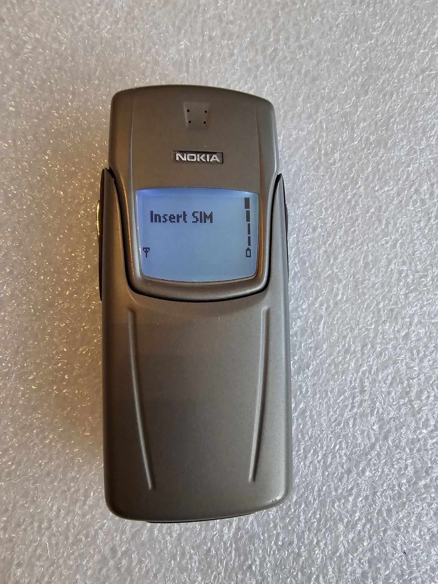 8910 Nokia slide