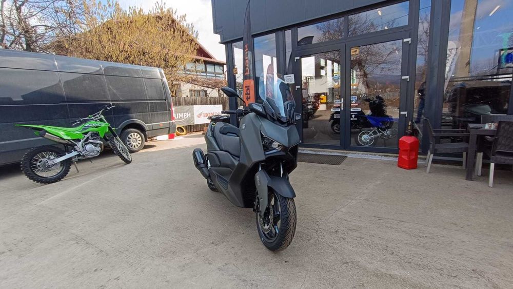 Yamaha XMax 300  model 2025 nou 0km pret PROMO- prin EST BIKE Campina