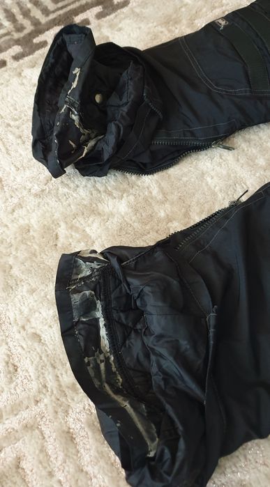 Pantaloni motociclism