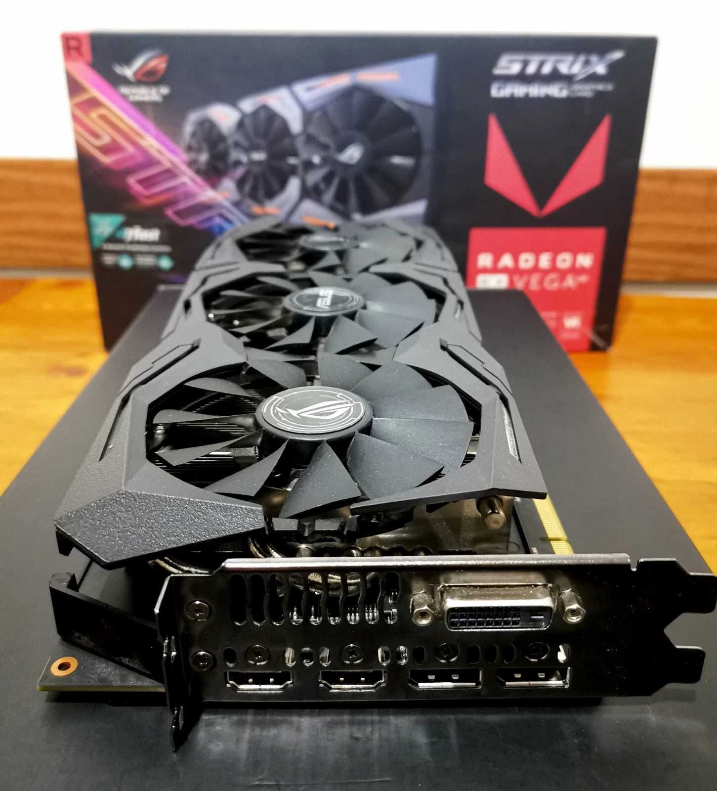Видеокарта Asus Strix Radeon Vega 64 отлично състояние с кутия