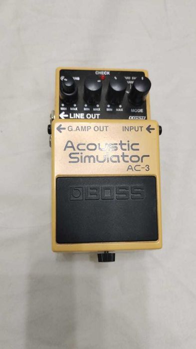 Педаль эффекта звучания акустической гитары BOSS AC 3