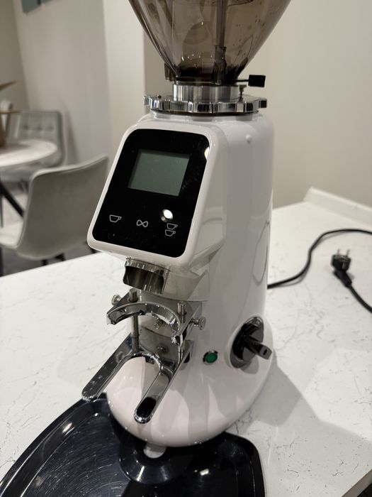 Кофемолка JX 600 AD белая