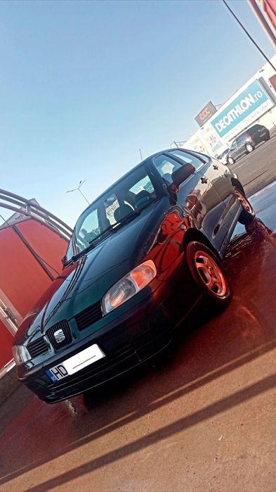 Vând Seat Cordoba 1.4 benzina