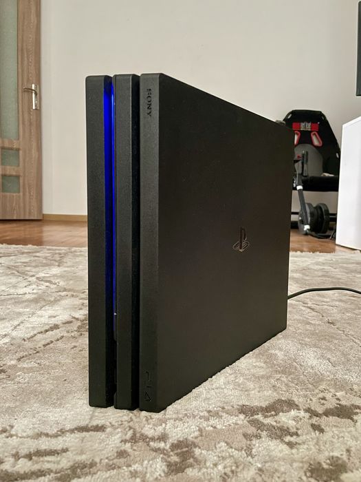 PS 4 Pro 1TB - stare excelenta - fără manetă - testată și funcțională