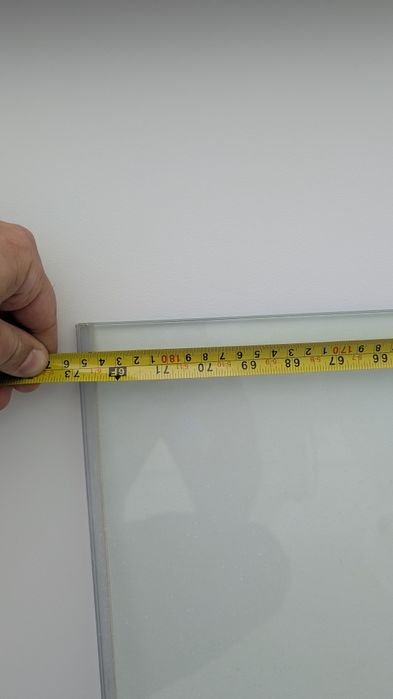 Vând geam securizat pentru baie