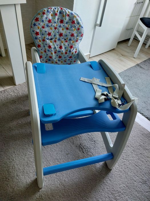 Vând scaun masa pentru copii.