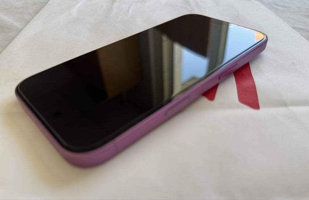 IPhone 16 Pink - за части Icloud - като нов