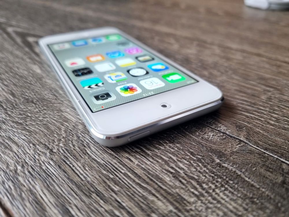 iPod Touch APPLE 5th gen ,impecabil