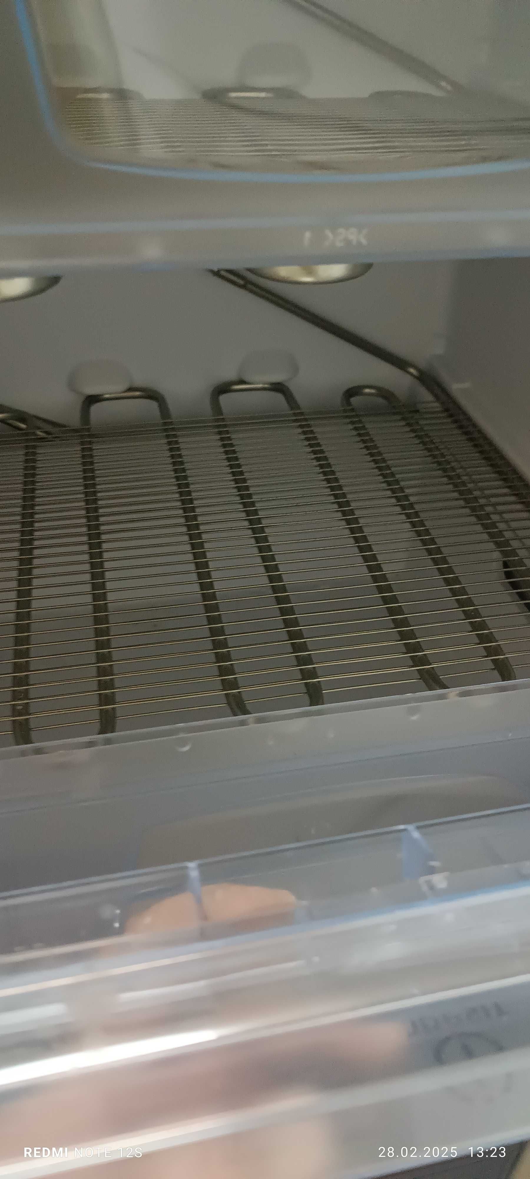 Фризер indesit със 7 шкафчета