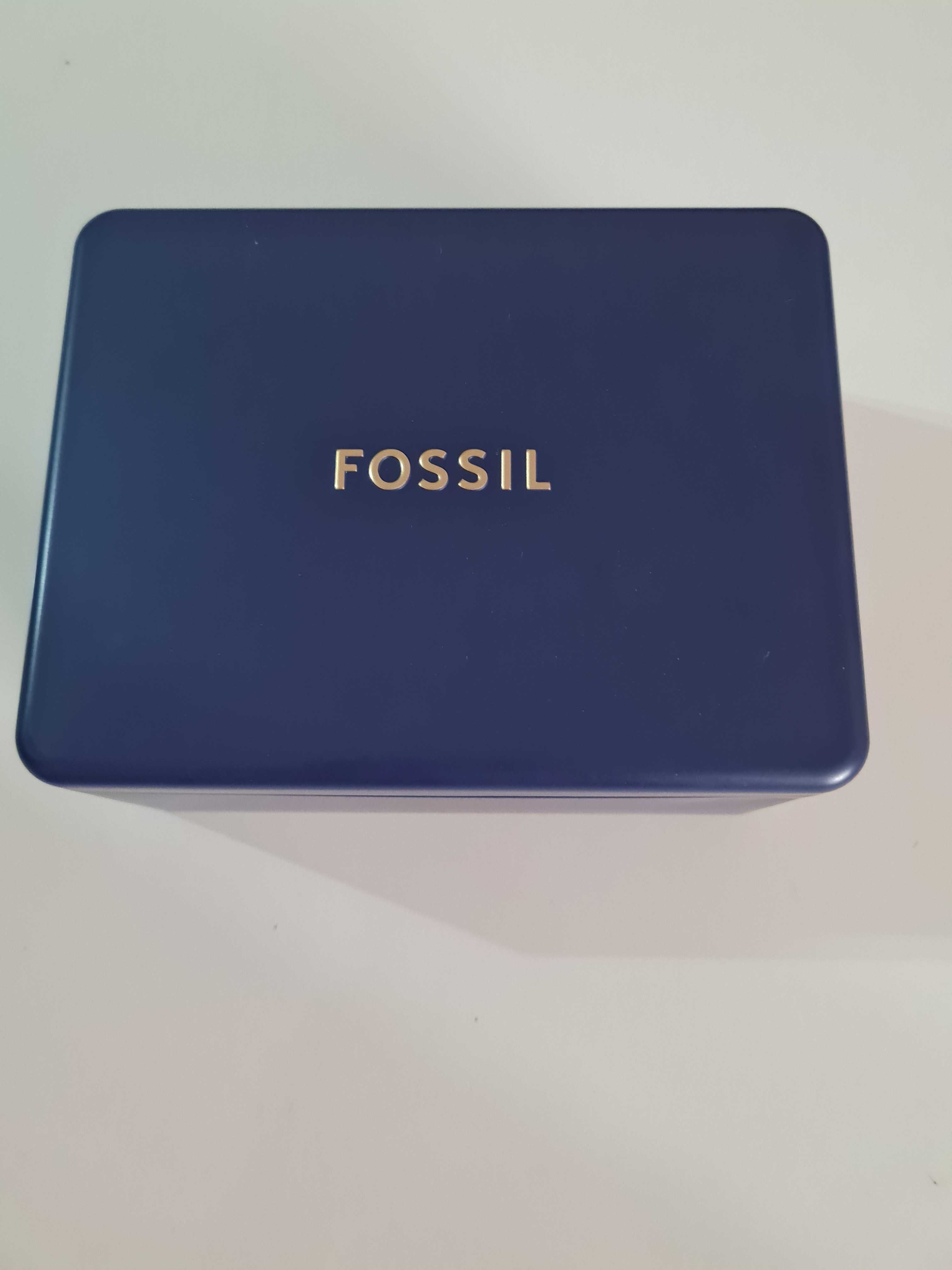 Топ  Нов Часовник Fossil