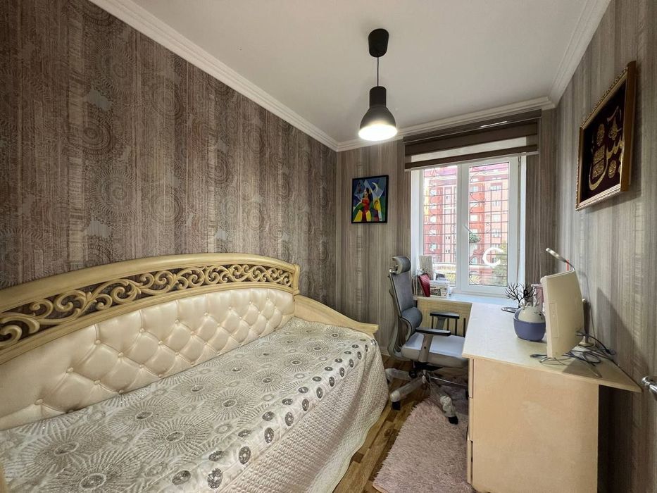 Продаётся Квартира 3в4/4/4 на Ц-2 Алайский Ор-р 17 школа