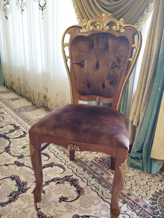 Стол и12 стулья очень хорошый состояние