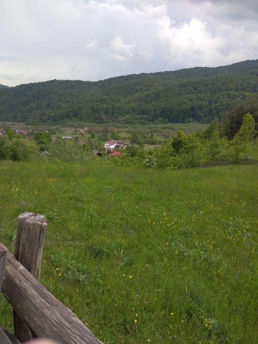 Terenuri  ptr casa/cabana zone munte parcelabile,  de la 1,8-11 euro