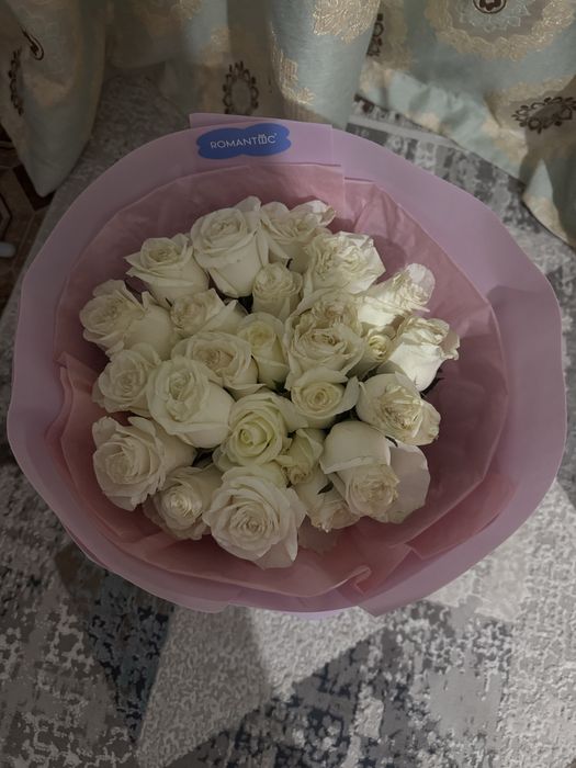 Розы белые 25 шт