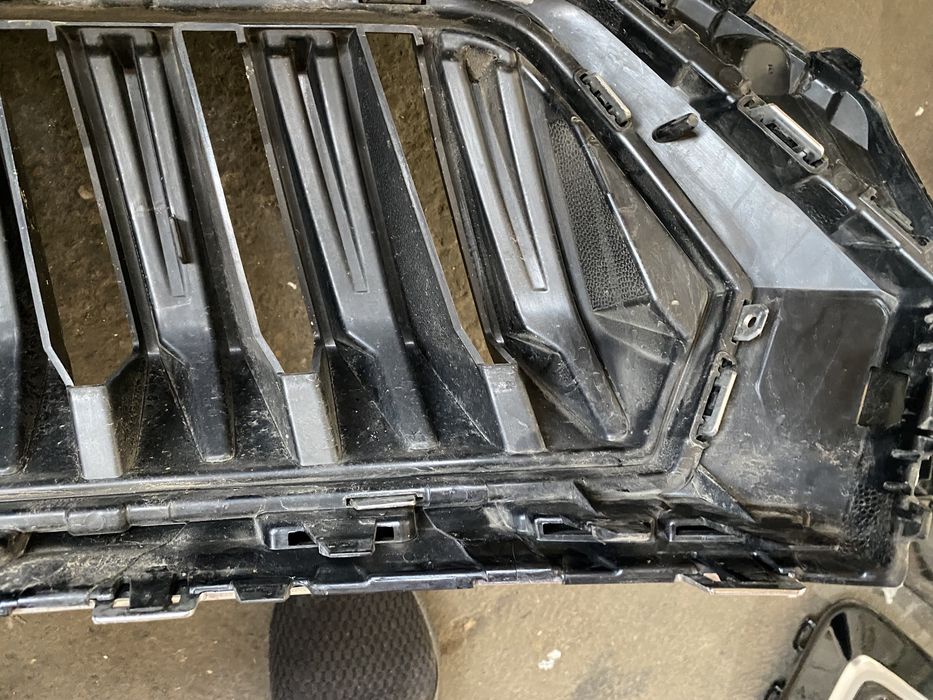 Grila SKODA KAROQ facelift 2022 - 2024 grila radiator bara fata radar
