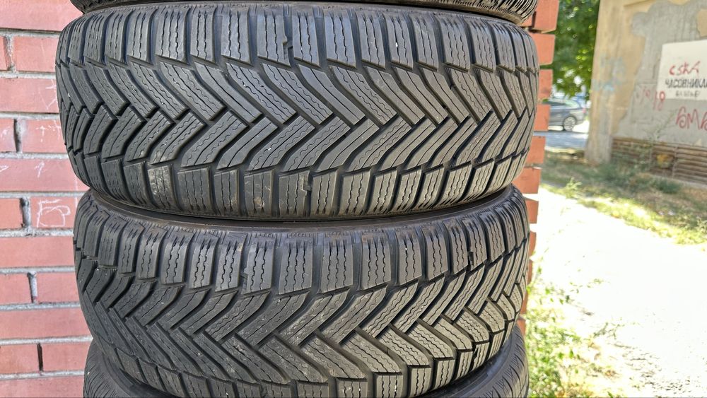Продавам 4бр. Зимни гуми 205/55/16 Michelin / Мишелин