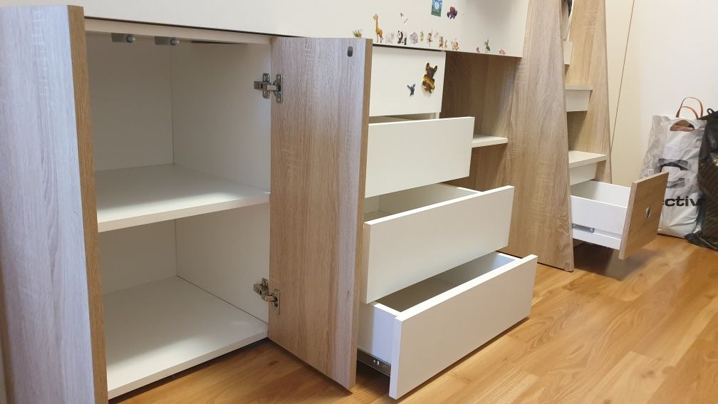 Високо легло за матрак 90/200 в отлично състояние