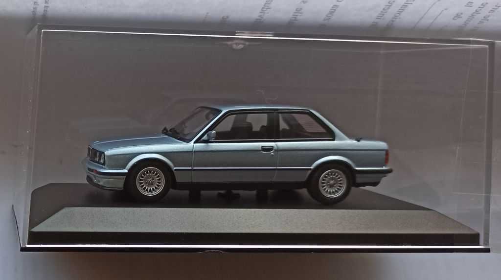 Macheta BMW seria 3 E30 Coupe 1986 silver blue - Minichamps 1/43