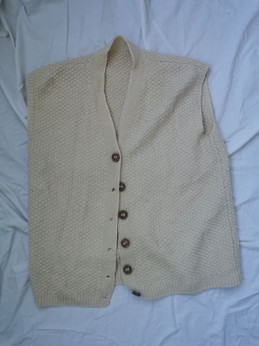 vesta/cardigan din lana