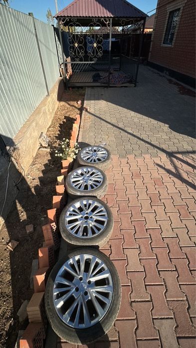 Продам камрики R16 на новой летнец резине в хороше состоянии