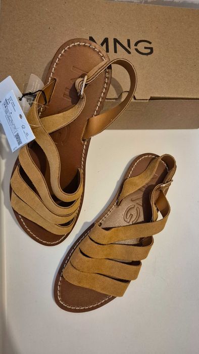 Кожени сандали Mango