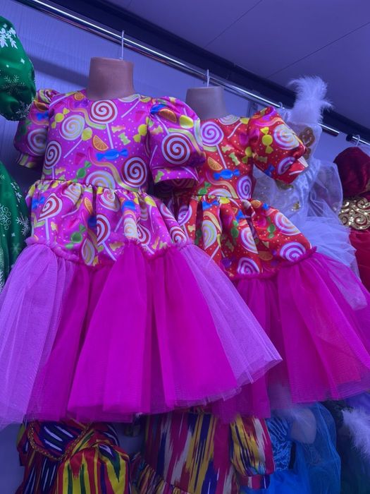 Продам платья для осеннего бала.