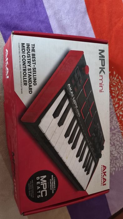 MIDI-клавиатура AKAI MPK Mini MKIII Red