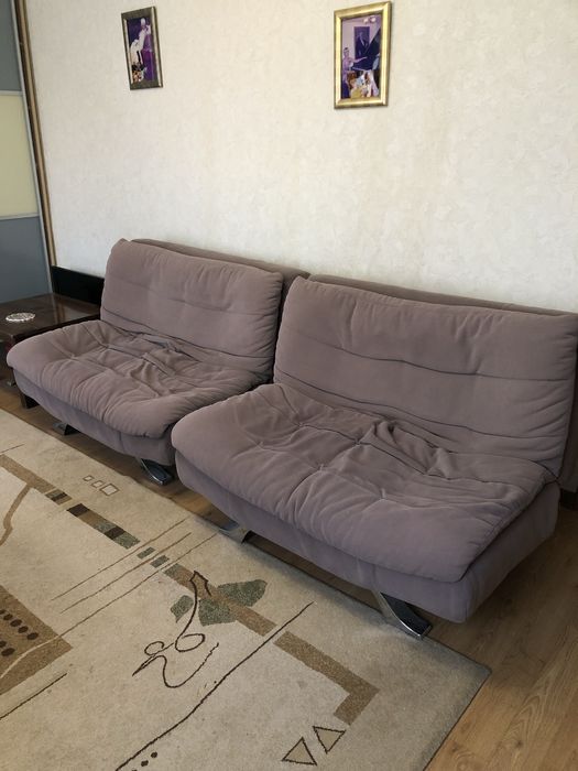 Отдам два кресла и журнальный столик б/у безвозмездно. Самовывоз