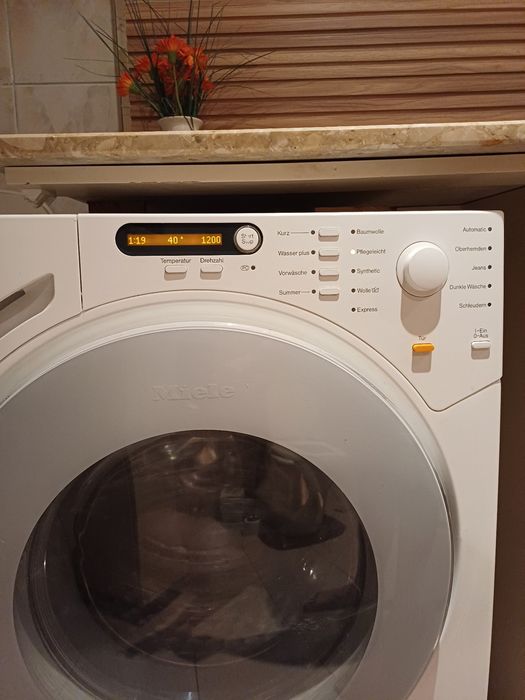 Пералня Miele 8кг пчелна пита