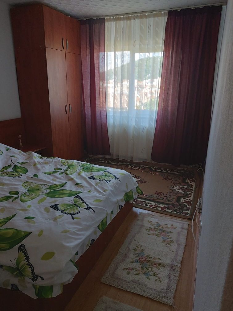 Se vinde apartament în Racadau,  valea cetatii et 4