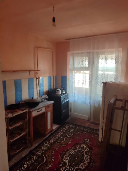 Продаётся без маклер 1-комнатная квартира в городе Чирчик, район Навои