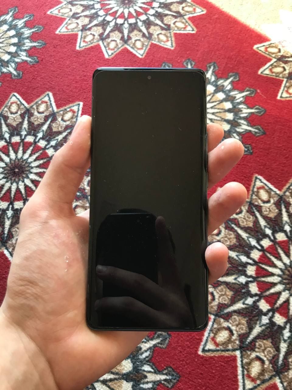 Telefon pul zarurligi uchun sotilyapti aybi yoq 
Karobka dokument f