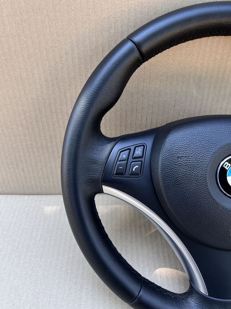 Bmw e90,e91,e87 SportLine волан в перфектно състояние