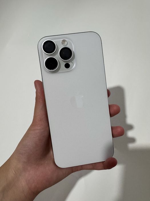 Iphone 16 pro max 512 gb sotiladi rangi oq