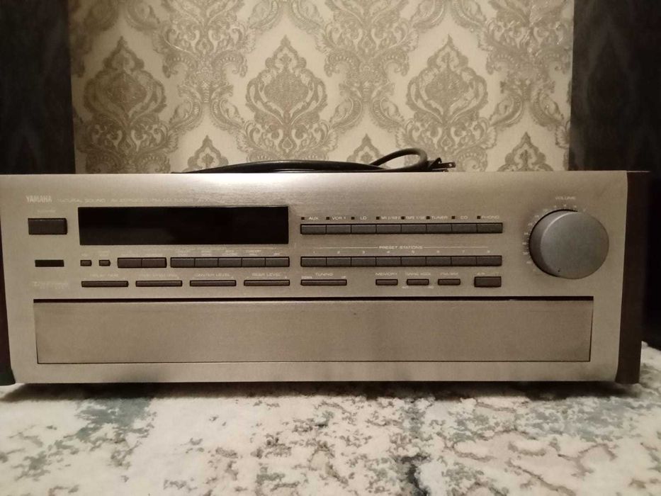 Усилитель Yamaha AVX  1050