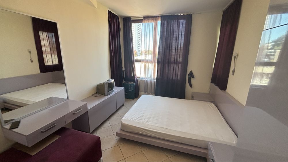 Двустаен апартамент в Слънчев бряг на първа линия