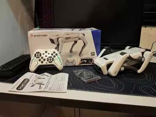 Интелигентен робот куче с дистанционно управление