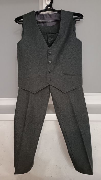 Продам школьную форму 4000 тг