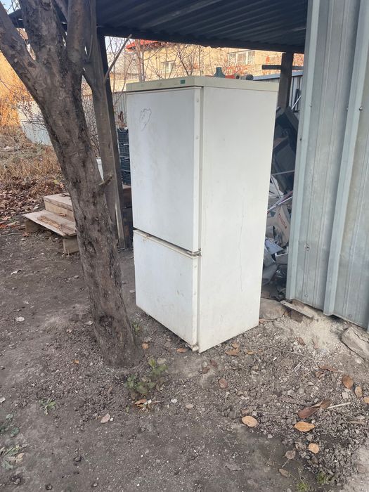 продаю холодильник