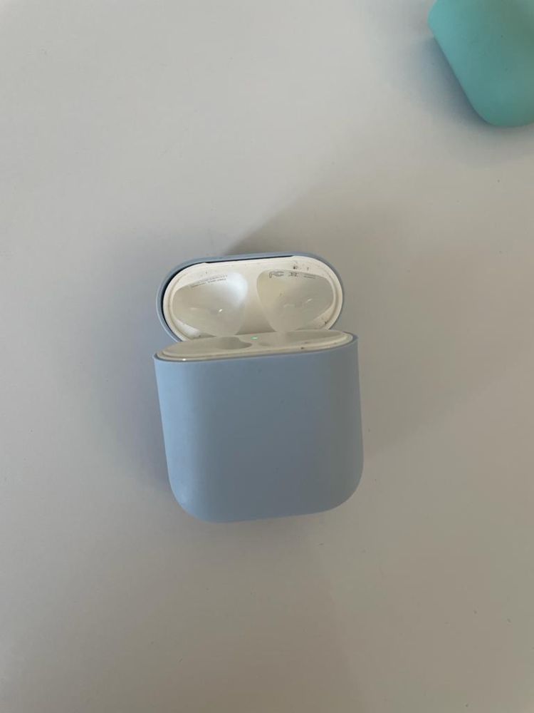 Чехлы для 1 и 2 поколения Airpods