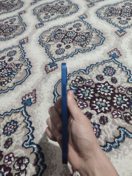 Iphone 12 128gb 75 hech qatti alishmagan karobkasi yo  3mln 100ming