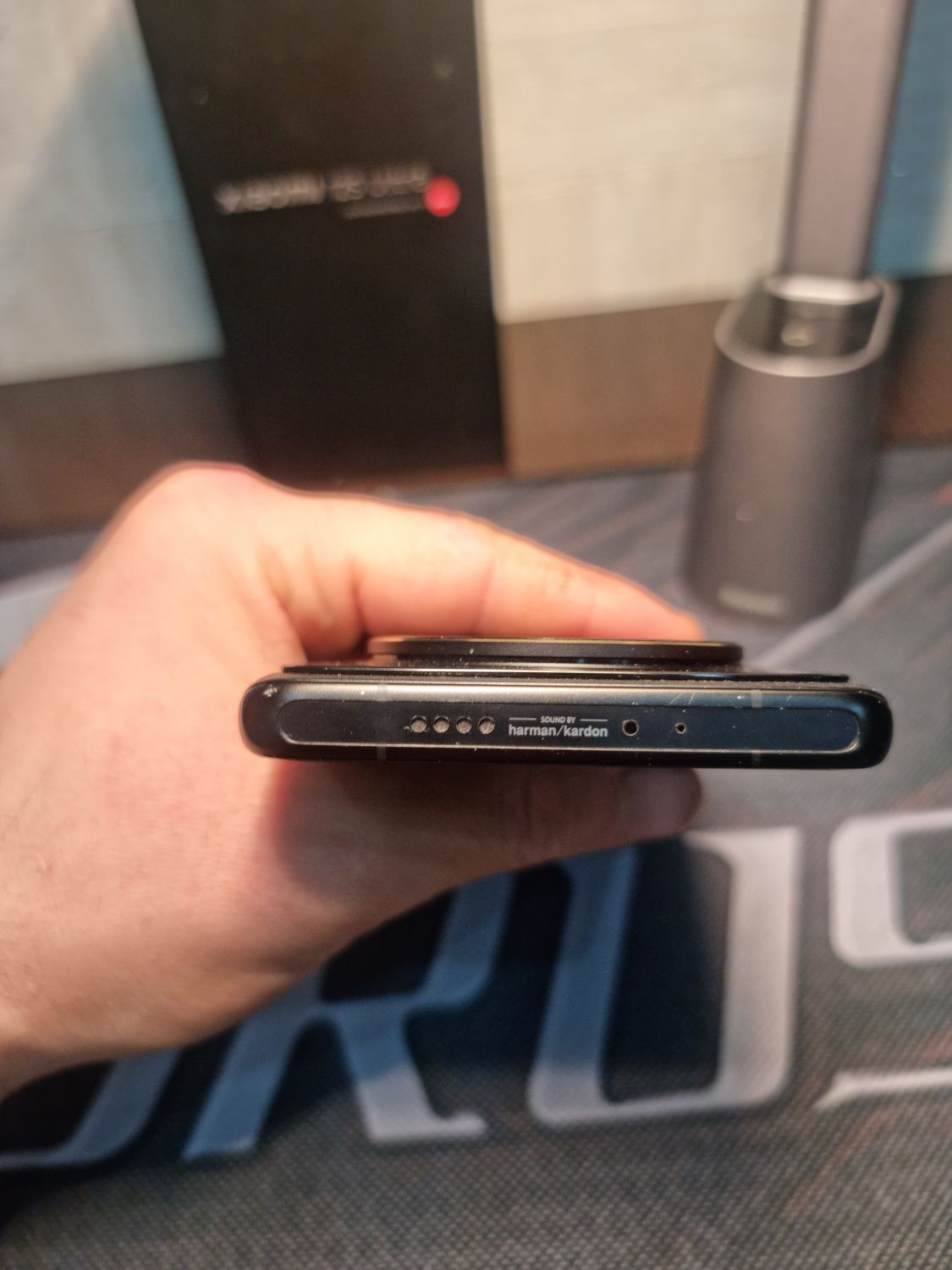 Xiaomi 12s ultra 
12+3/512gb
Snapdragon 8+ gen 1
4860 mah (67 w)
Harmo