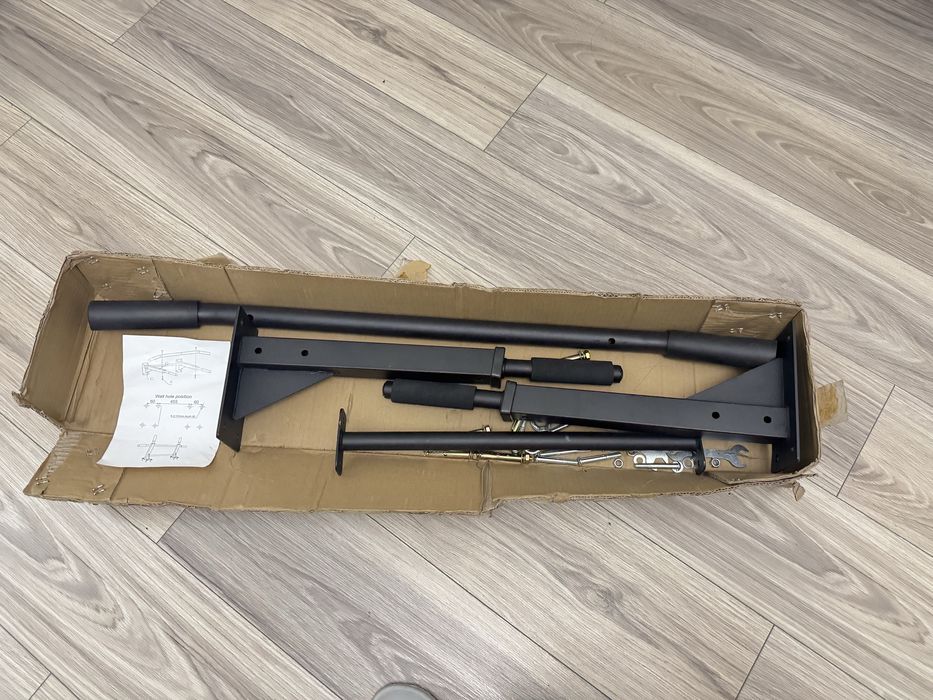 Турник настенный новый